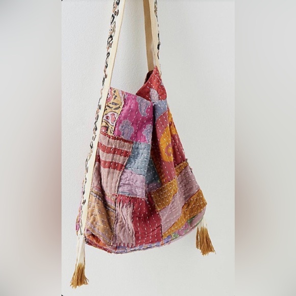 Free People Handbags - New🌟FP-Wildfire Kantha Slouchy Tote Bag